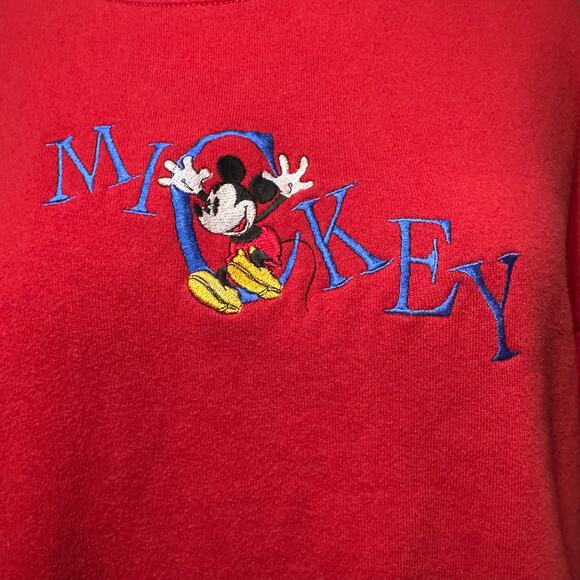 154. Vintage Mickey & Co. Red Sweatshirt – Classic crewneck - Picture 6 of 9